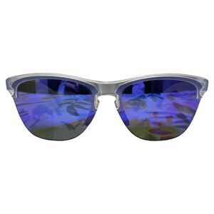 oakly frogskin lite in matte clear/violet Iradium sunglasses ski sports boating.